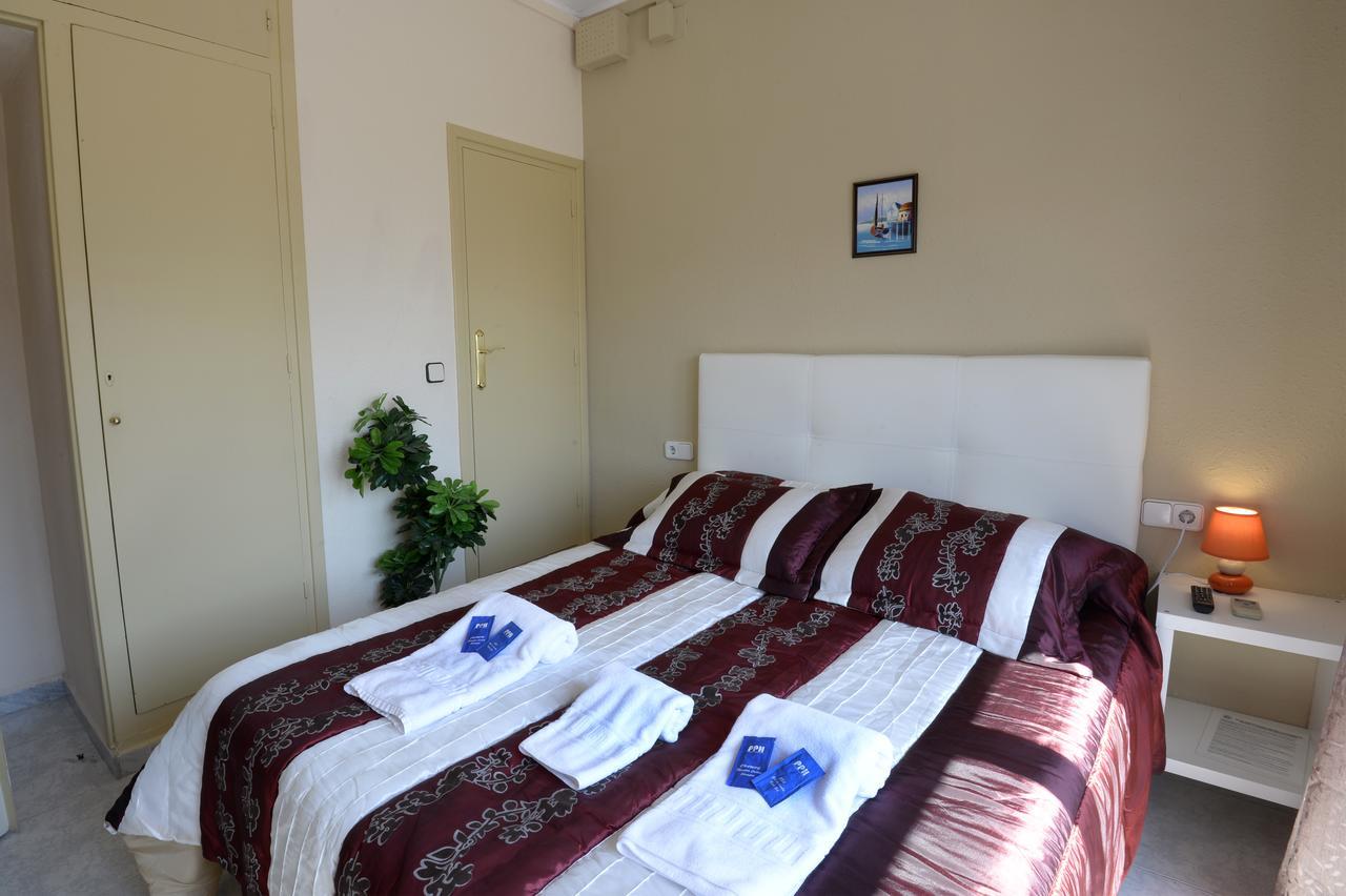 Hotel Beach Playa Castelldefels Exterior photo